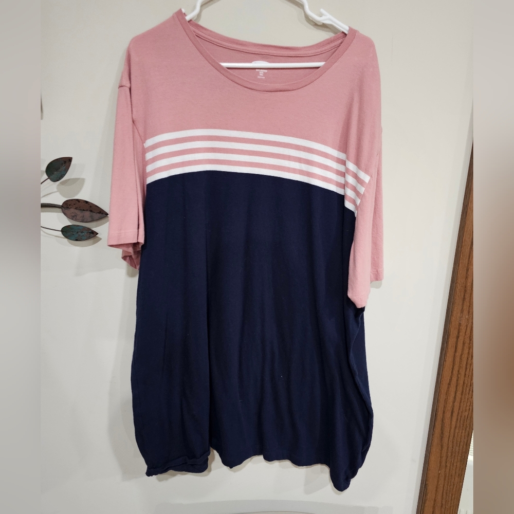 Old Navy tee in 3XLT